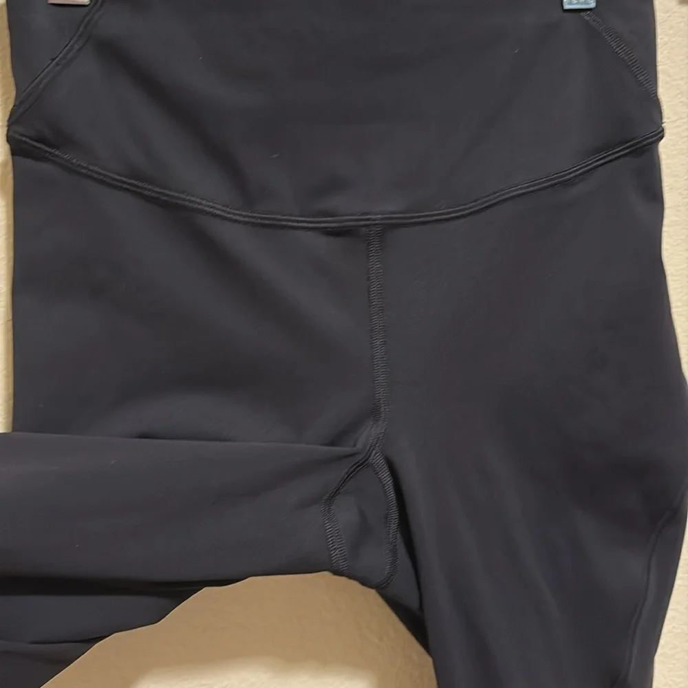 Lululemon Athletica 🍋Women’s Nulu Black Leggings Size 6 NWOT - Picture 5 of 9